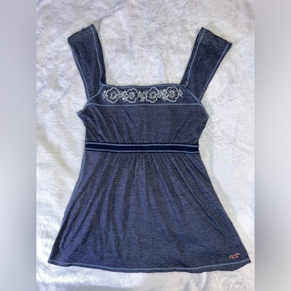 Vintage Hollister Floral Babydoll Navy Top Embroidered Design